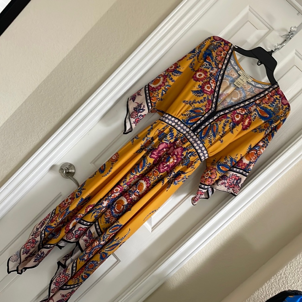 Flying Tomato yellow floral Dress Excellent NEW Condition